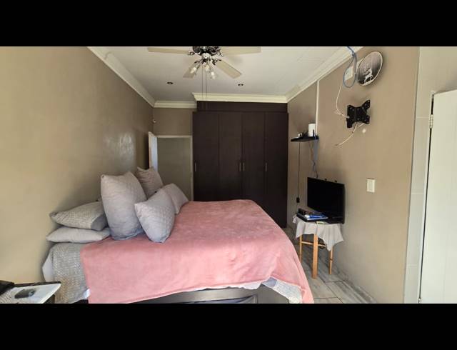 4 BEDROOM FREEHOLD FOR SALE IN VERWOERDPARK